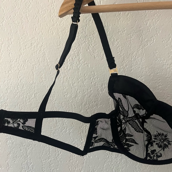 Bluebella Women's Cassandra Bra Black - 34DD Lace Lingerie Strappy Valentines - Picture 7 of 16